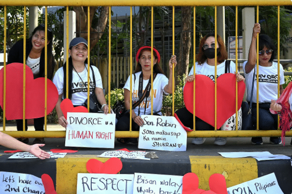 Filipina Activist Fights for Divorce Legalization Amid Personal Struggle